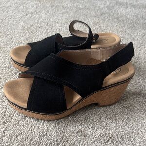 Clarks Women's Black Wedge Sandals